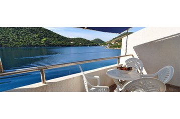 Croatie Privát Lastovo, Extérieur